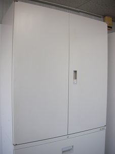 中古オフィス家具サイコー ＞ 書庫／キャビネット ＞ ハイキャビネット 